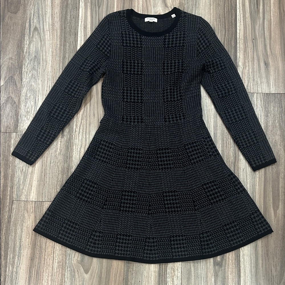 Max Studio Charcoal Knit Top